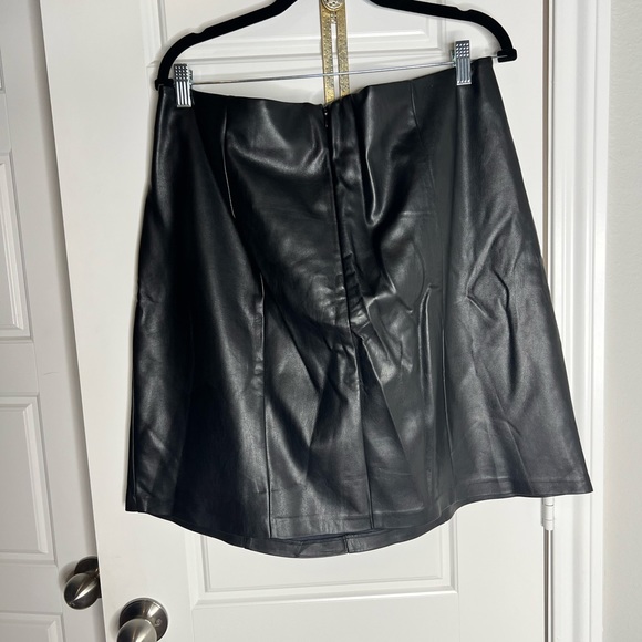 Tie Faux Front Leather Mini Skirt - Picture 4 of 5
